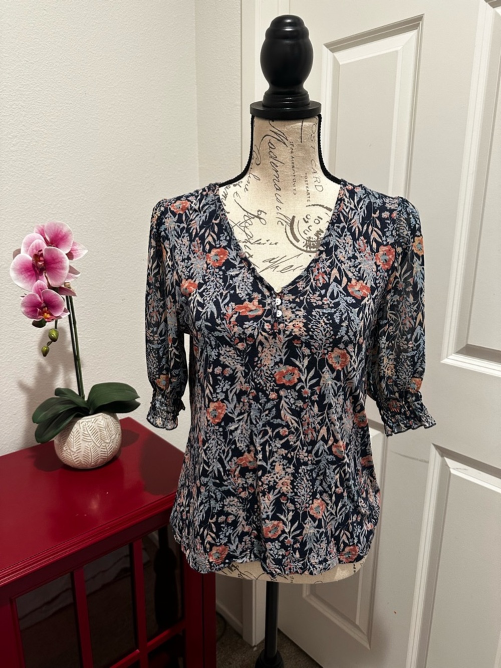 Lucky Brand Navy Floral V-Neck Puff Sleeve Blouse